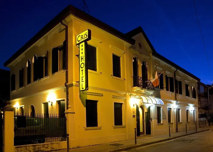 Cris Hotel Mestre