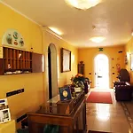Cris Hotel