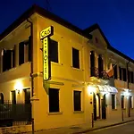 Cris Hotel Mestre