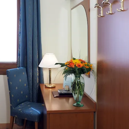 Hotel Cris