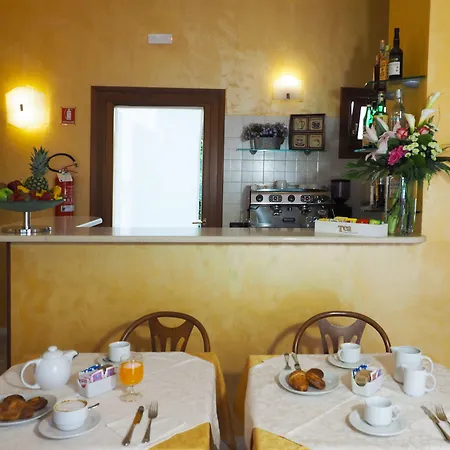 Hotel Cris