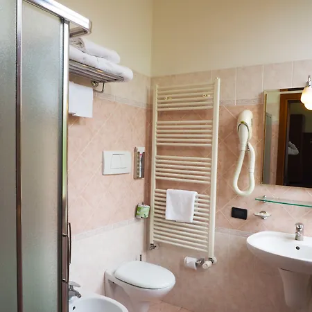 Hotel Cris 3*