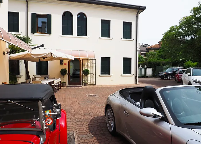 クリス ホテル 3*